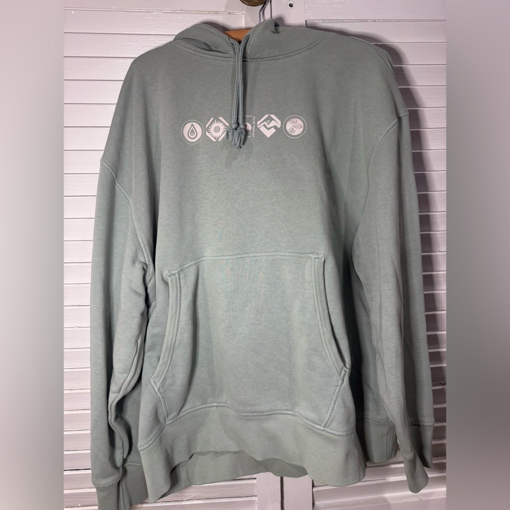 The North Face Women’s XL Hoodie Sage Green Graphic Pullover